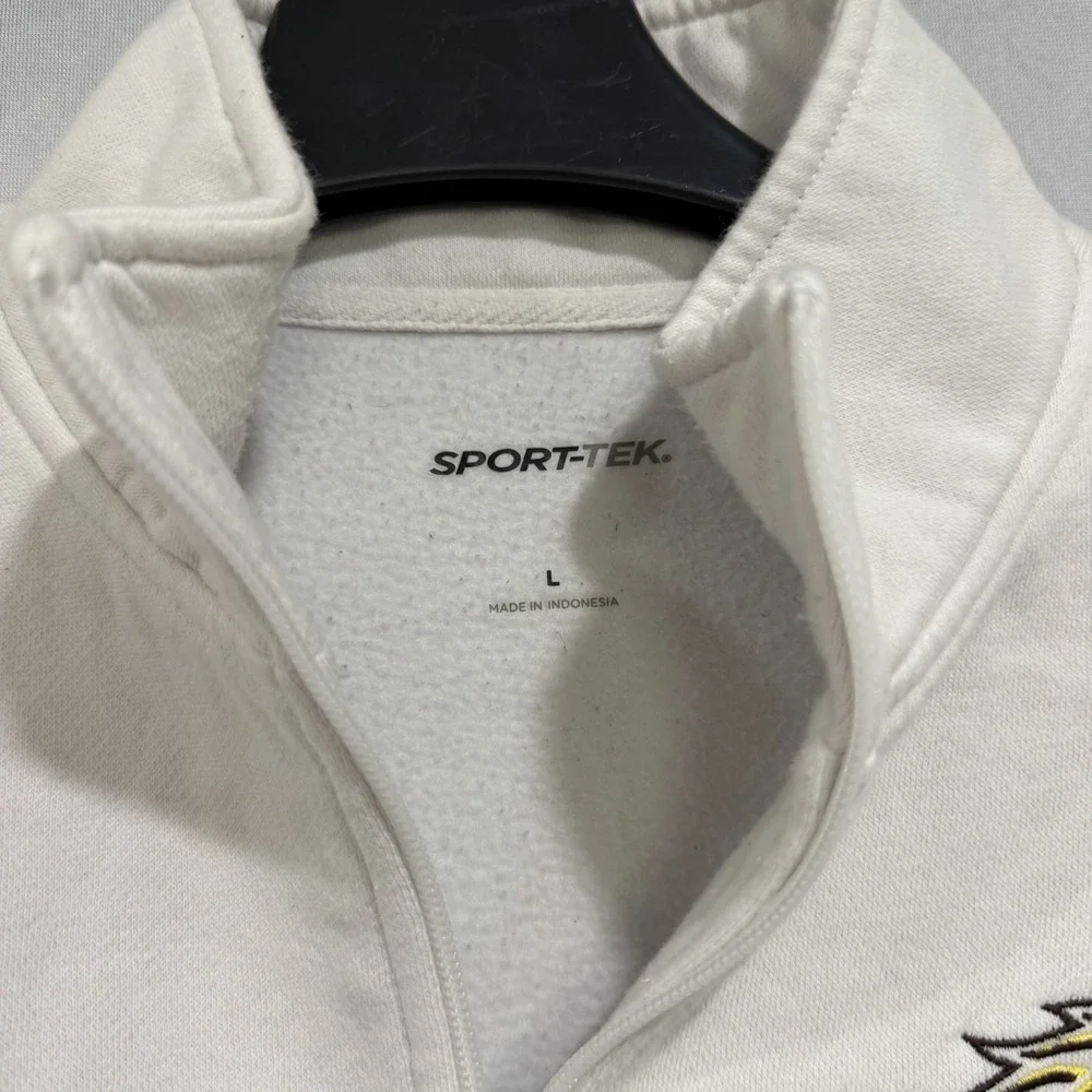 Sport-tec design apparel stay